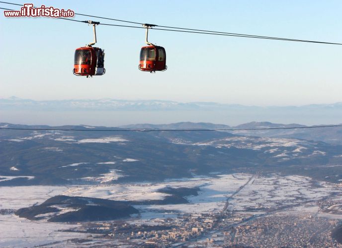 Immagine Funivia nel comprensorio sciistico raggiungibile da Samokov in Bulgaria