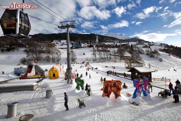 Immagine Sciare a Bormio con la famiglia, durante il periodo del Carnevale in Valtellina