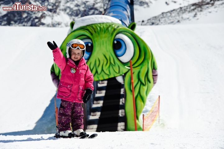 Immagine Sciare a Stubai è più divertente per le famiglie nel Kinderland di Big Ron a Schlick 2000- © Schönherr / TVB Stubai Tirol