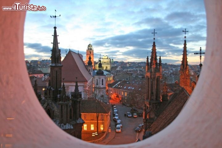 Immagine Scorcio di Vilnius la capitale della Lituania - © Ente del Turismo della Lituania