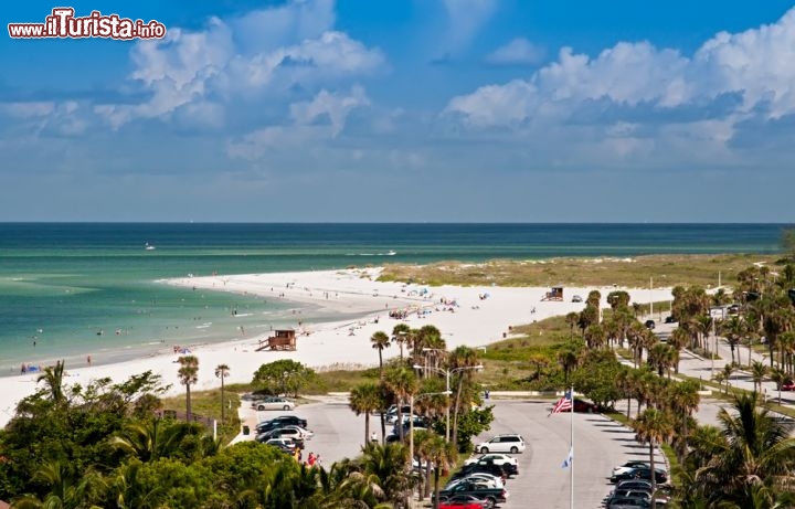 Immagine Siesta Kay's beach la spiaggia piu bella del mondo a Sarasota in Florida - © Ruth Peterkin / Shutterstock.com