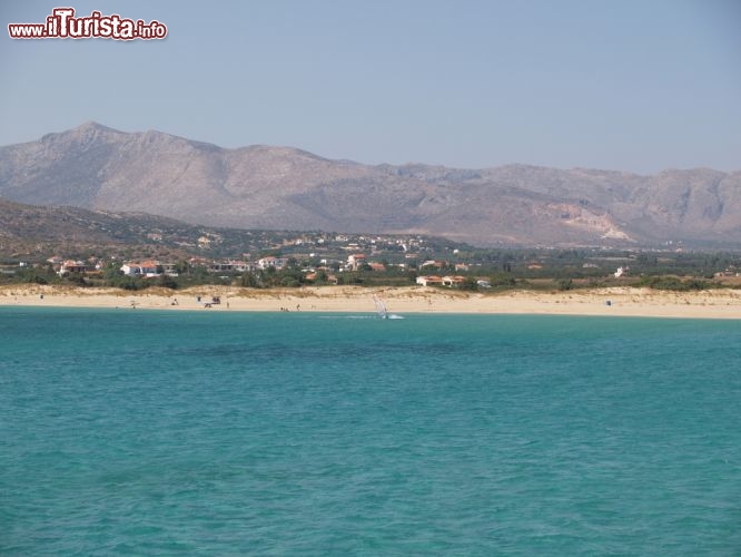 Immagine Un spiaggia sull'isola di Elafonissos in Grecia - © Ioannis Nousis / Shutterstock.com