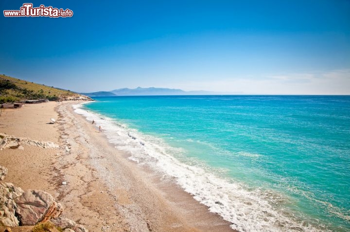Immagine Spiaggia Lukova Shpelle Albania - © Aleksandar Todorovic / Shutterstock.com