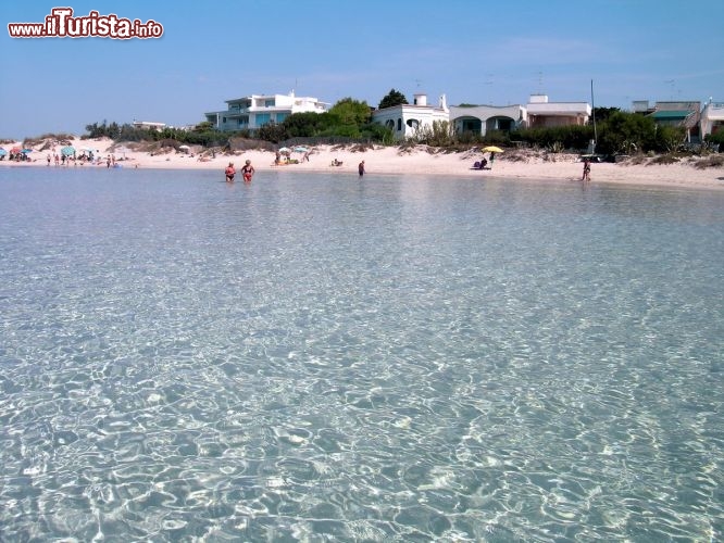 Immagine Spiaggia delle Dune a Porto Cesareo, il bianco arenile compreso tra Torre Chianca e Scalo di Furno