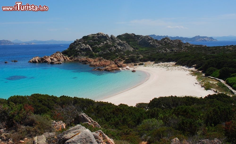 Immagine La Spiaggia Rosa dell'isola di budelli in Sardegna - © trevis_lu (Luca Giudicatti) - CC BY-SA 2.0, Wikipedia