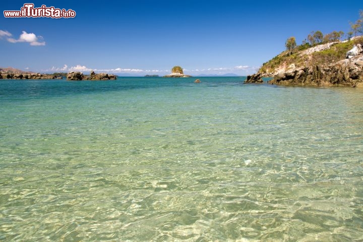 Immagine Splendida laguna interna al reef di Nosy Be, in Madagascar - © Pierre-Yves Babelon / Shutterstock.com