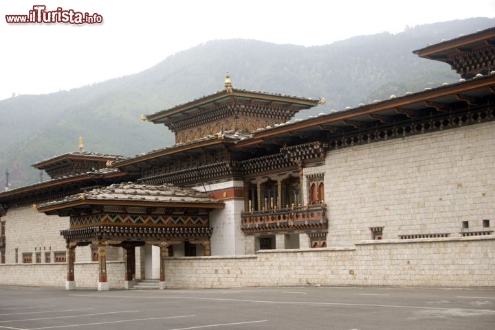 Immagine Lo stadio di Changlimithang a Thimphu, nel Bhutan - © Attila JANDI / Shutterstock.com