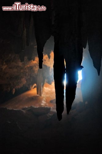 Immagine Stalattiti nella Djara Cave in Egitto - In collaborazione con I Viaggi di Maurizio Levi