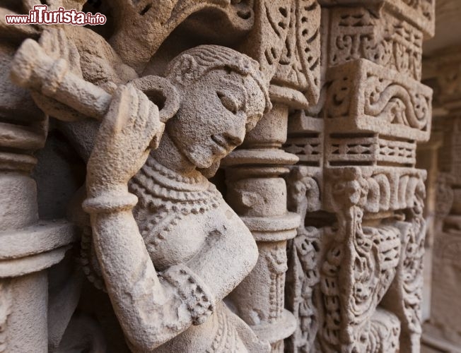 Immagine Statua Rani Ki Vav a Patan Gujarat - © David Evison / Shutterstock.com