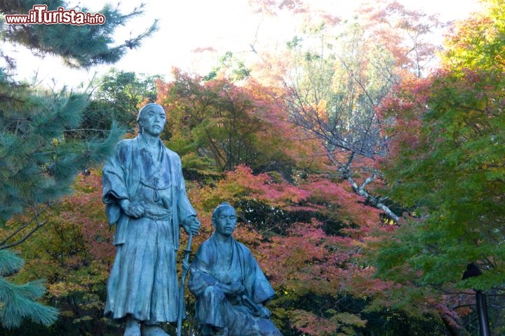 Immagine La statua dei Samurai in un parco nel centro di Nagasaki, Giappone - © kqlsm / Shutterstock.com