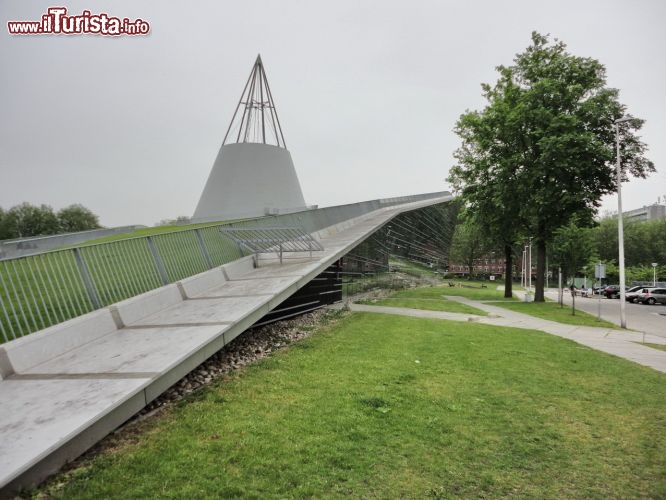 Immagine TU Delft e la biblioteca dei Mecanoo