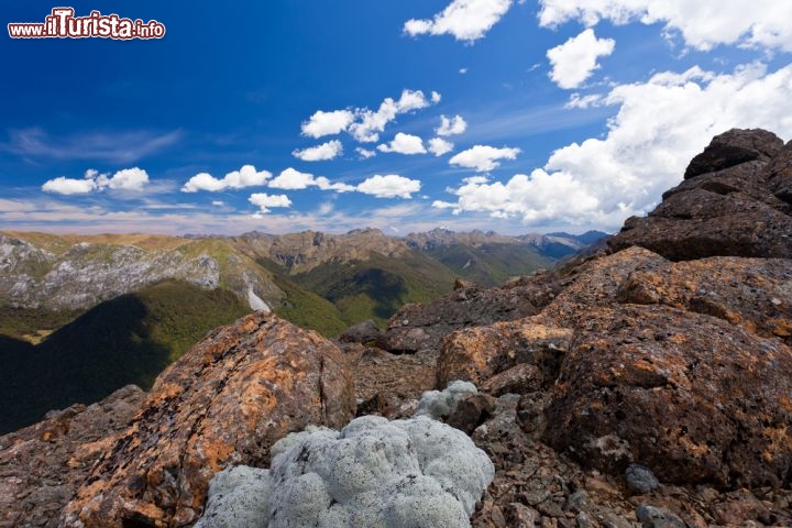 Immagine Tasman Range, le spettacolari montagne del Kahurangi National Park (New Zealand) - © Pi-Lens / Shutterstock.com