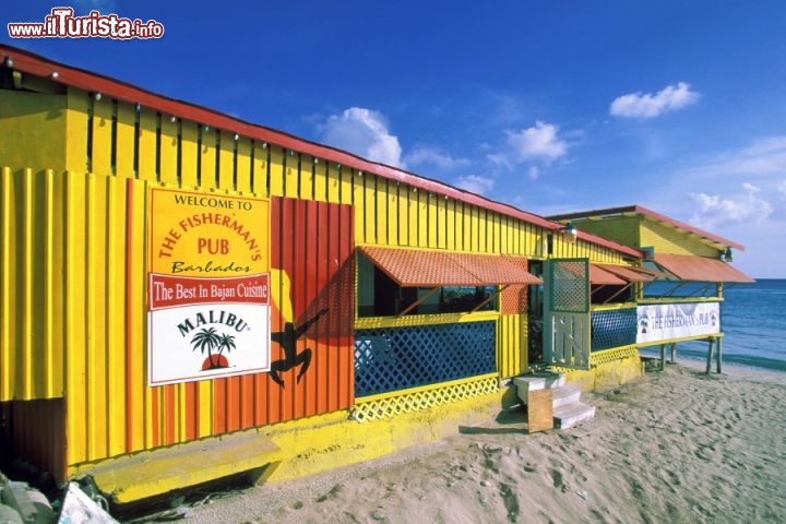 Immagine The Fisherman pub Barbados si trova a Speightstown ed è un ristorante che offre tipica cucina caraibica - Fonte: Barbados Tourism Authority