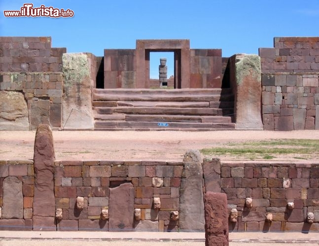 Immagine Una parte delle rovine pre-incaiche di Tiwanaku in Bolivia - © Paulo Afonso / shutterstock.com