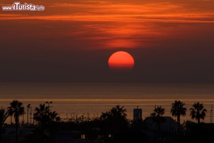 Immagine Tramonto a Ayia Napa Cipro - © ehtesham / Shutterstock.com