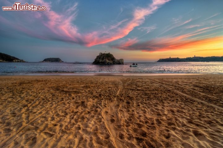 Immagine Tramonto sull'oceano, in un una baia dello stato di Nayarit, in Messico - © West Coast Scapes / Shutterstock.com