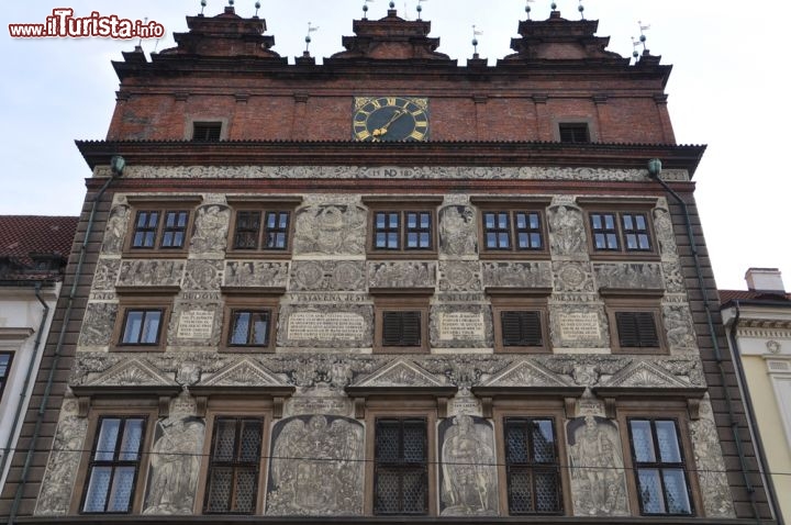 Immagine Il prospetto del vecchio municipio di Pilsen - © A_Lein / Shutterstock.com