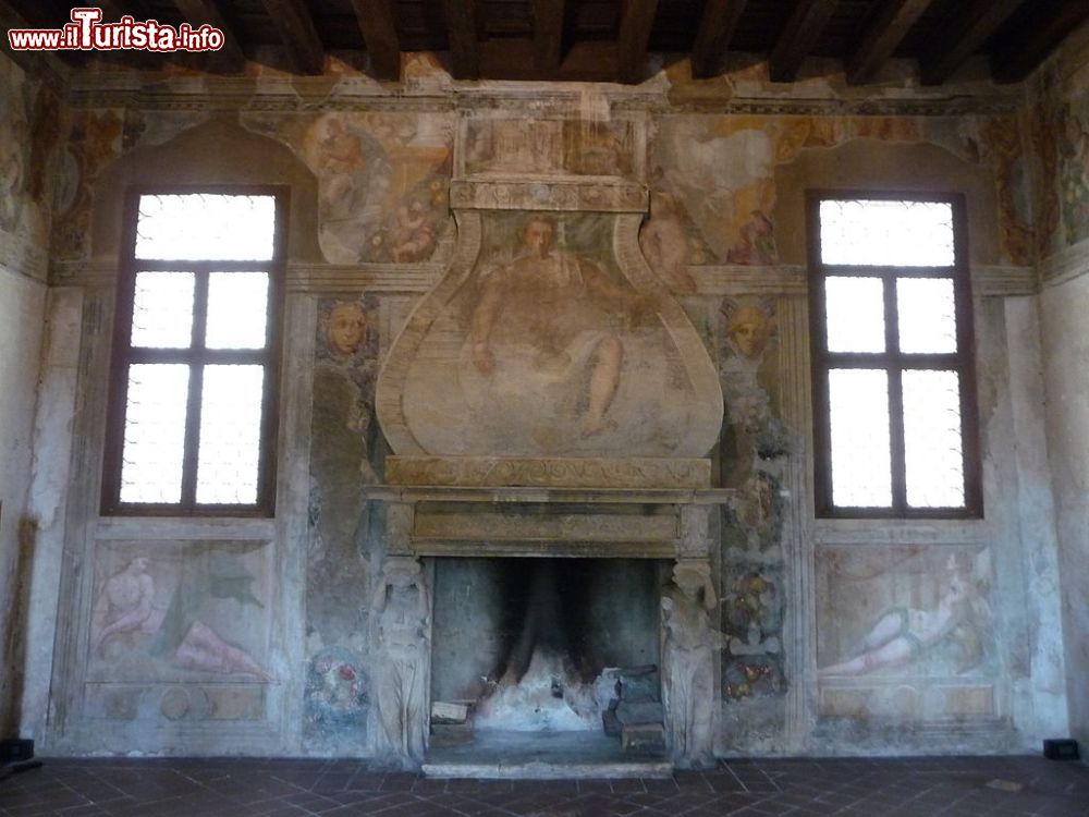 Immagine Interno affrescato della Villa Sesso Schiavo di Sandrigo in Veneto - © Marcok, CC BY-SA 3.0, Wikipedia