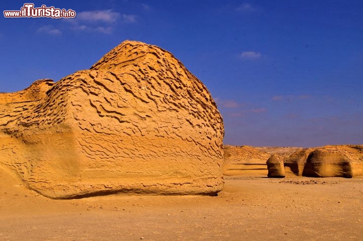 Immagine Wadi al-Hitan, Egitto: rocce erose dal vento - In collaborazione con I Viaggi di Maurizio Levi