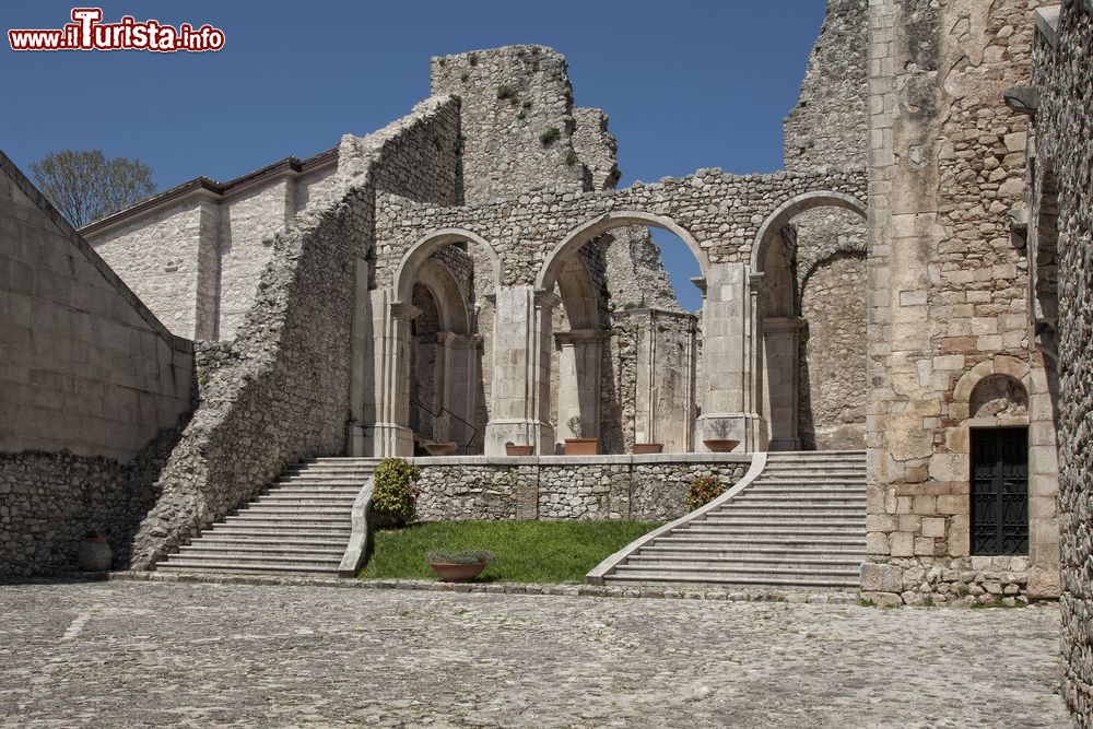 Immagine L'Abbazia del Goleto a Sant'Angelo dei Lombardi in Irpina, provincia di Avellino, in Campania