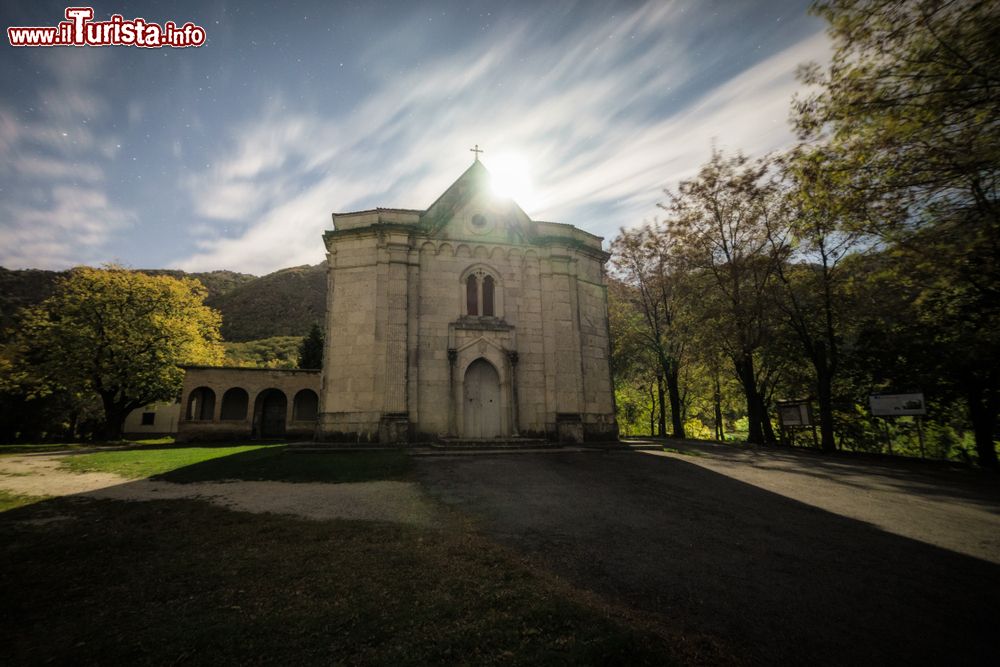 Immagine Abbazia di Santa Maria di Fontigliano, siamo nel terriotrio di Nusco in Campania