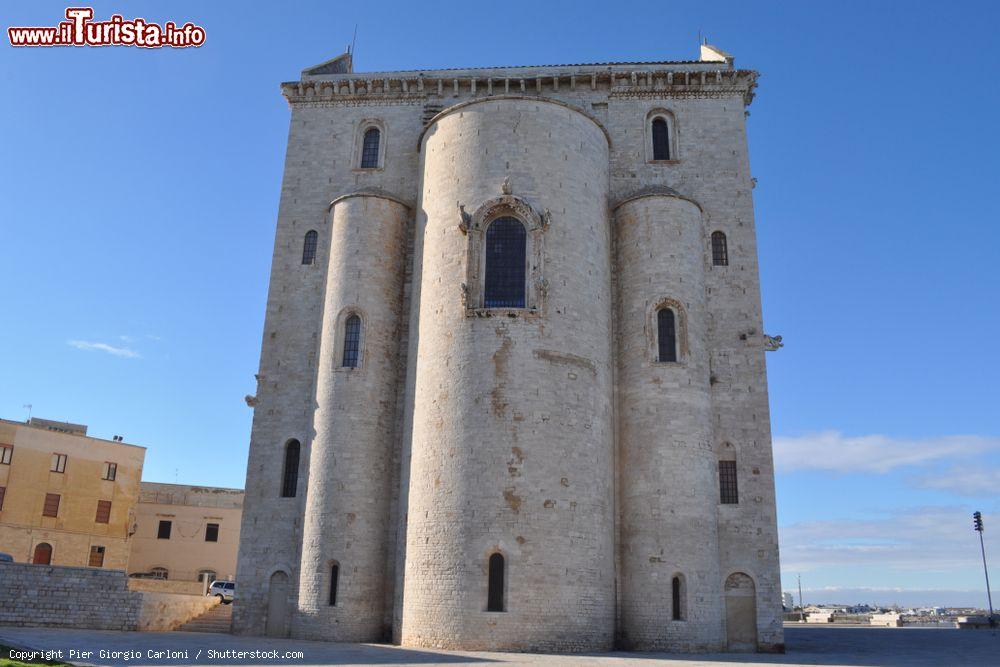 Immagine Abside della cattedrale di San Nicola Pellegrino a Trani, Puglia. E' una preziosa testimonianza di architettura romanica - © Pier Giorgio Carloni / Shutterstock.com