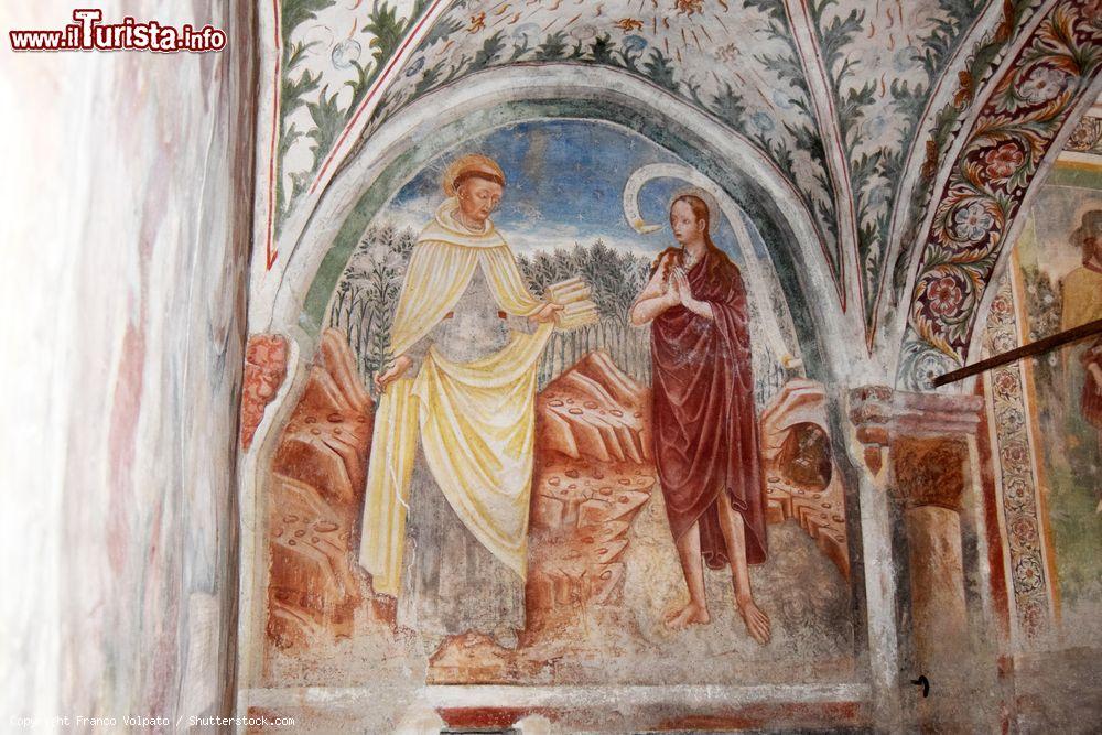 Immagine Affresco all'interno della chiesa di San Giorgio a Zone, provincia di Brescia - © Franco Volpato / Shutterstock.com