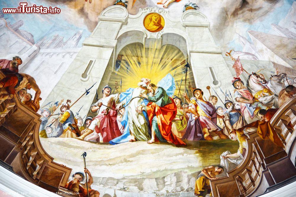 Immagine Affresco nella chiesa di San Pietro e San Paolo a Oberammergau, Germania: autore di questi dipinti è stato Matthew Guenthe - © Igor Plotnikov / Shutterstock.com