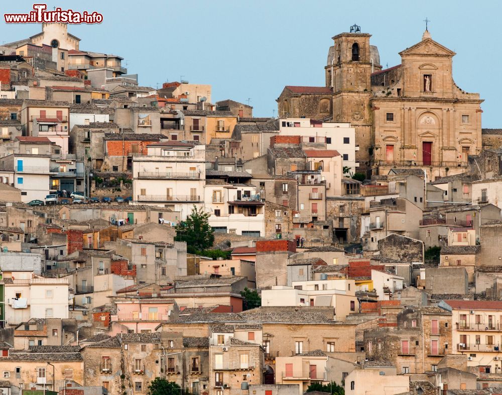 Immagine Agira è uno dei luoghi di San Filippo in Sicilia. Siamo in provincia di Enna.