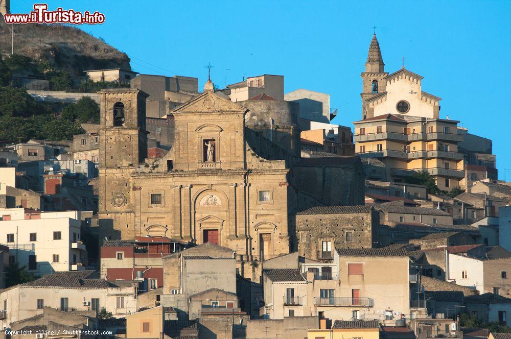 Immagine Alcune chiese del centro storico di Agira, borgo del cuore della Sicilia - © ollirg / Shutterstock.com