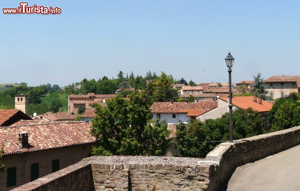 Immagine Altavilla Monferrato, il panorama dal Municipio cittadino - © Davide Papalini, CC BY-SA 3.0, Wikipedia