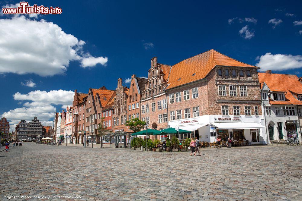 Immagine Am Sande Platz, la stretta e allungata piazza nel cuore di Luneburg