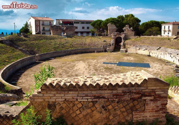Immagine Anfiteatro Romano di Larino in Molise