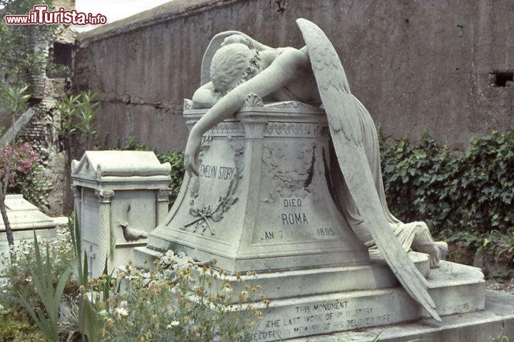 Immagine L'Angelo del dolore al Cimitero Acattolico di Roma - © Hochgeladen von Nk / Wikipedia