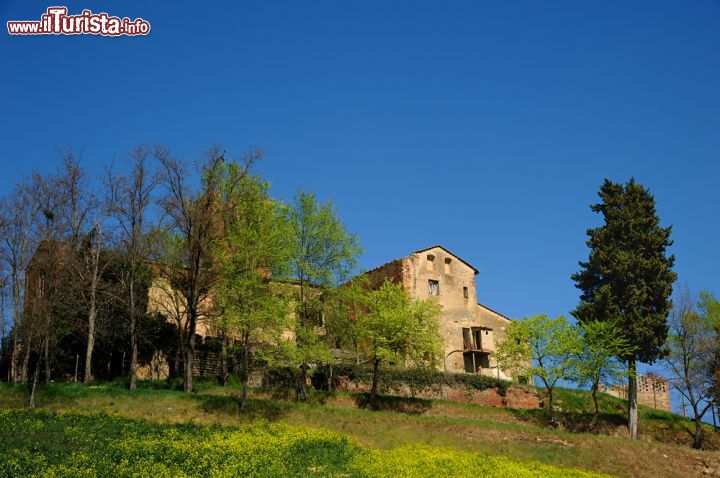 Immagine Anticha chiesa di San GIovanni Battista edificata su un tempio romano