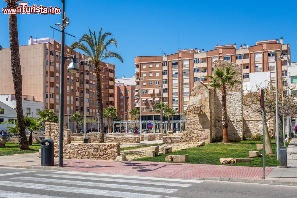 Immagine Antiche rovine nel centro storico della città di Vinaros, Spagna.