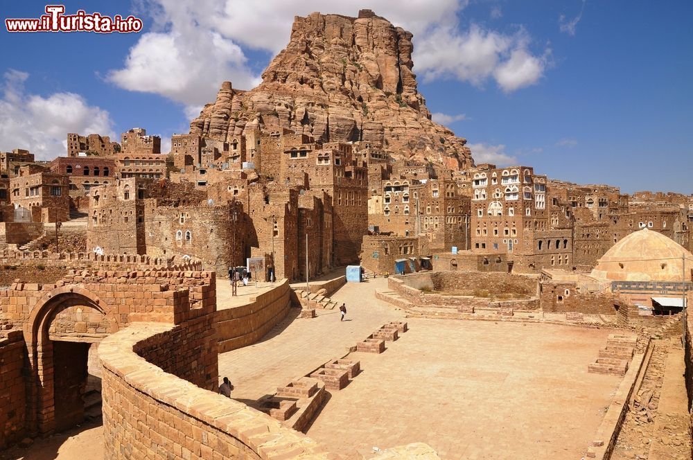 Immagine L'antico e tradizionale villaggio di Thula nello Yemen nord-occidentale