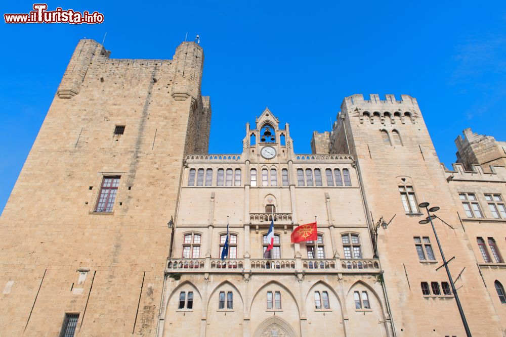 Immagine Architettura della cattedrale dei Santi Giusto e Pastore di Narbonne, Francia: monumento storico dal 1840, questo luogo di culto in stile gotico è caratterizzato da volte del coro che raggiungono i 41 metri.