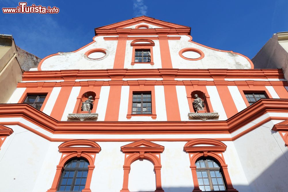 Immagine Architettura della chiesa di San Giorgio a Sopron, Ungheria.