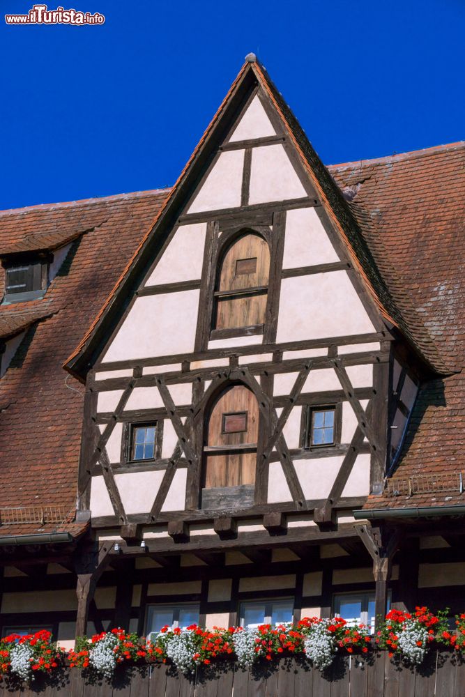 Immagine Architettura della vecchia corte di Bamberga, Germania: oggi questo complesso di edifici accoglie al suo interno un museo di storia cittadino.