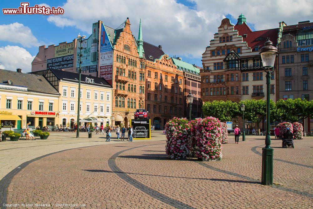 Immagine Architettura nel centro storico di Malmo, Svezia, con i suoi eleganti palazzi dalle facciate colorate - © Milosz Maslanka / Shutterstock.com