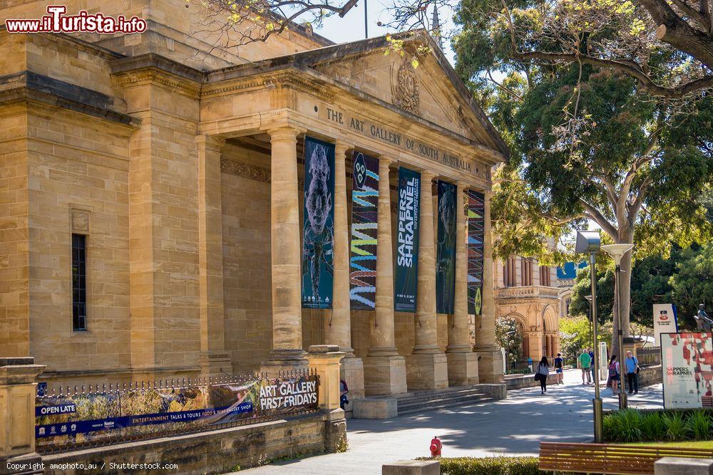 Immagine Architettura neoclassica per l'Art Gallery of South Australia in North Terrace a Adelaide. E' il più importante museo di arti visive dell'Australia meridionale. La sua fondazione risale al 1881  - © amophoto_au / Shutterstock.com