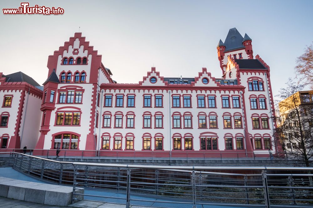 Immagine Architettura tradizionale nella città di Dortmund, Germania, in una giornata invernale.