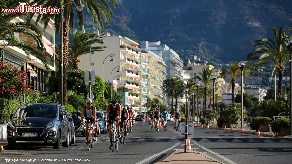 Immagine Attività sportiva in Costa Azzurra, sul lungomare di Menton- © Volodymyr Tverdokhlib / Shutterstock.com