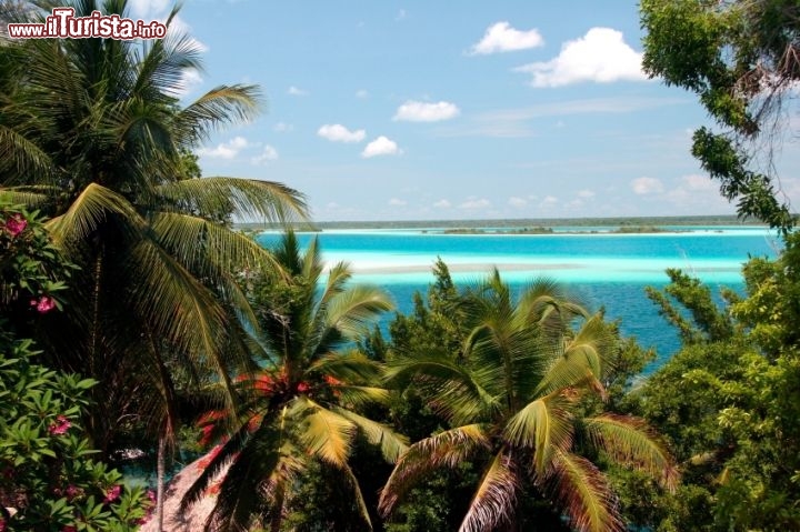 Immagine La laguna di Bacalar in Messico - © urosr / Stockphoto LP.