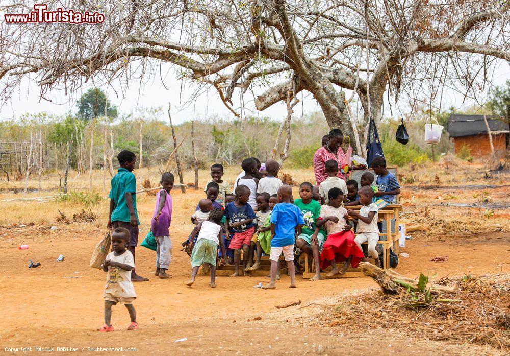 Immagine Bambini in un villaggio vicino a Malindi in Kenya - © Marius Dobilas / Shutterstock.com