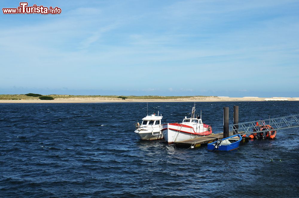 Immagine Barche turistiche al porto di Esposende, nord Portogallo.