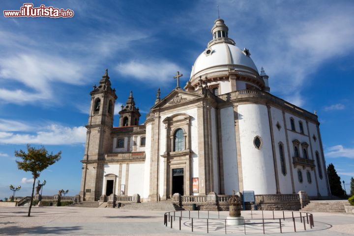 Immagine Basilica di Sameiro a Braga: ci troviamo nella regione Norte, nord del Portogallo - © cristovao / Shutterstock.com