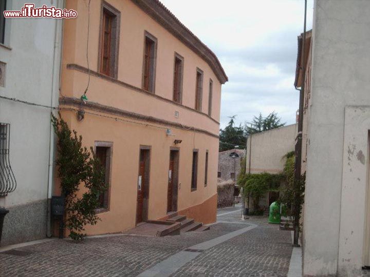 Immagine La Biblioteca nel centro storico di Neoneli in Sardegna - © wikimapia.org