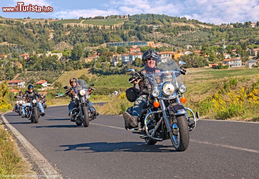 Immagine Biker in Harley Davidson durante il rally motociclistico "Sangiovese Tour" a Riolo Terme, Emilia Romagna - © ermess / Shutterstock.com